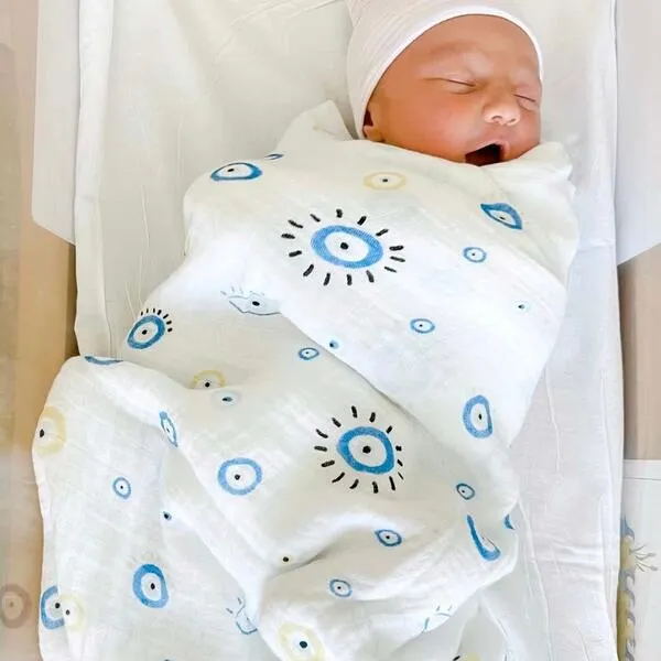 Dear Perli Bamboo Muslin Swaddle Blanket, Eye See You