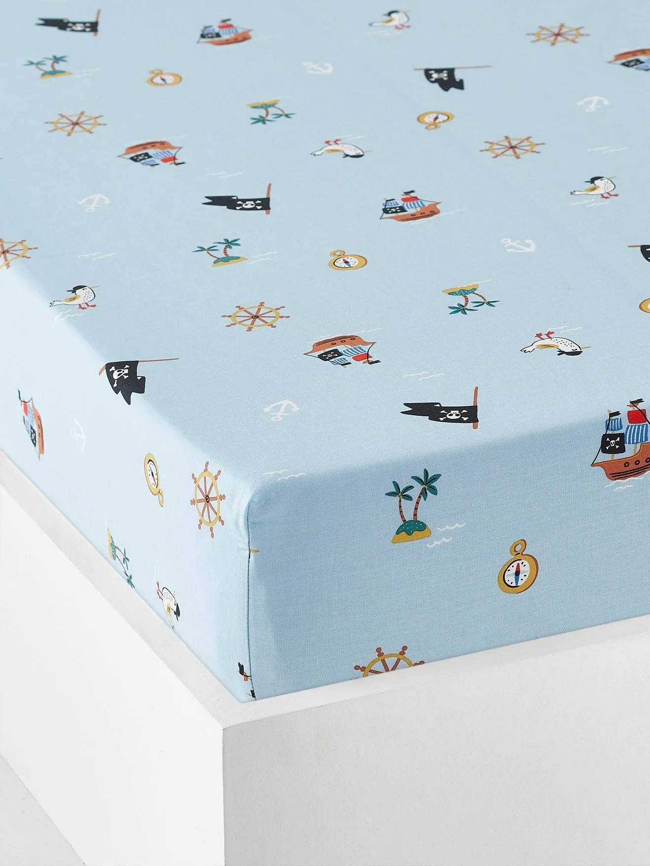 Fitted Sheet for Children, P for Pirate Theme - blue/print