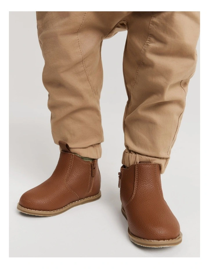 Gusset Boot in Tan