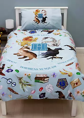 Harry Potter Hogwarts Painted Reversible Duvet Cover Set - Single | Kaleidoscope