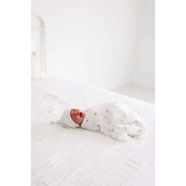 Lulujo Muslin Swaddle Blanket, Daisies