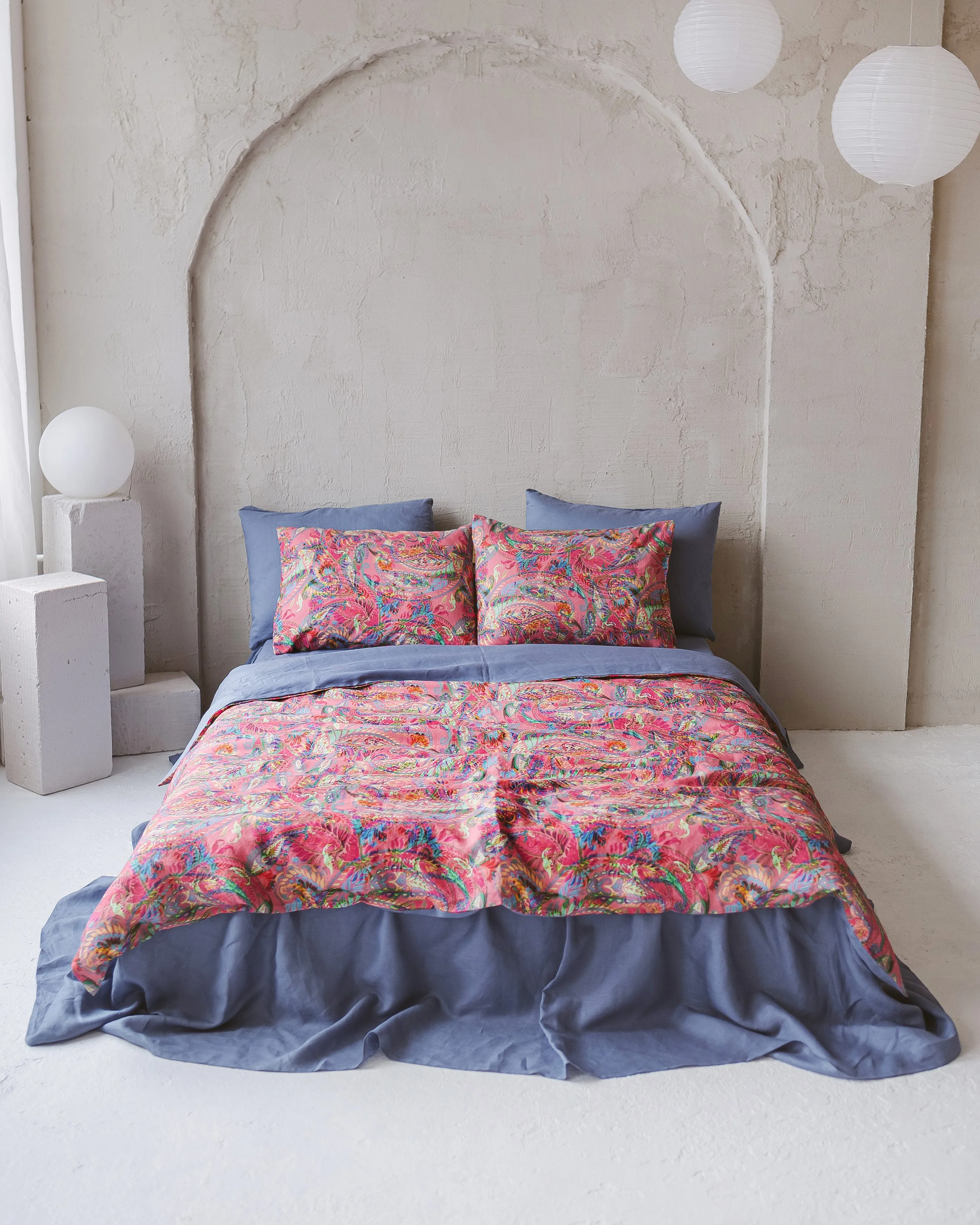 Luxury Linen Duvet Cover Set with Vintage Paisley Print