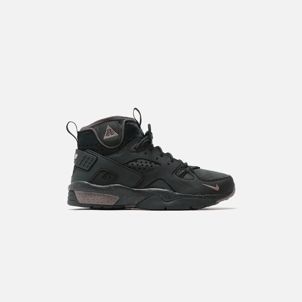 Nike     acg air mowabb