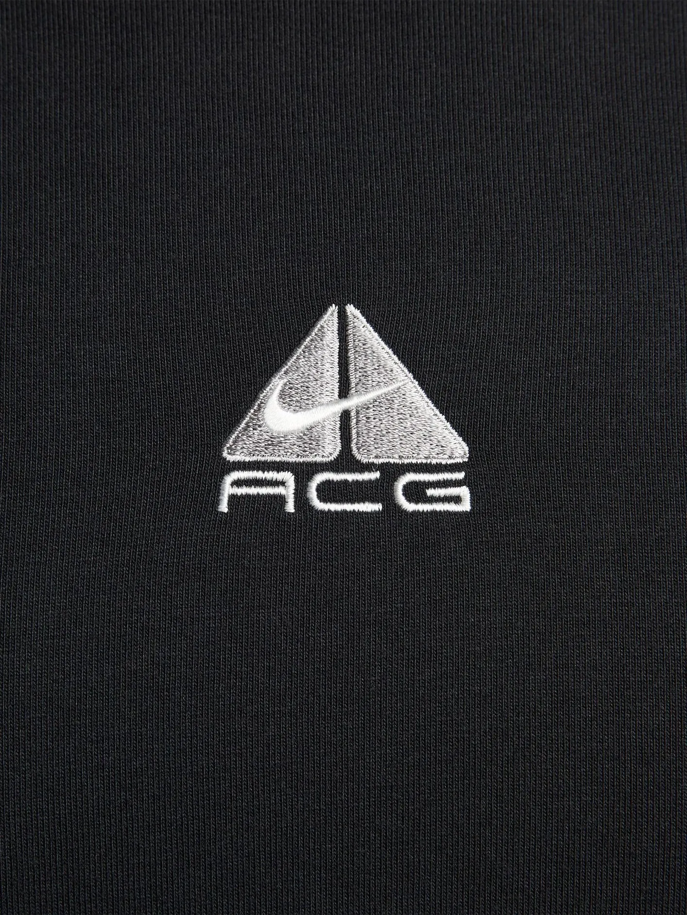 NIKE ACG Logo Heavyweight Short Sleeve T Shirt - Black