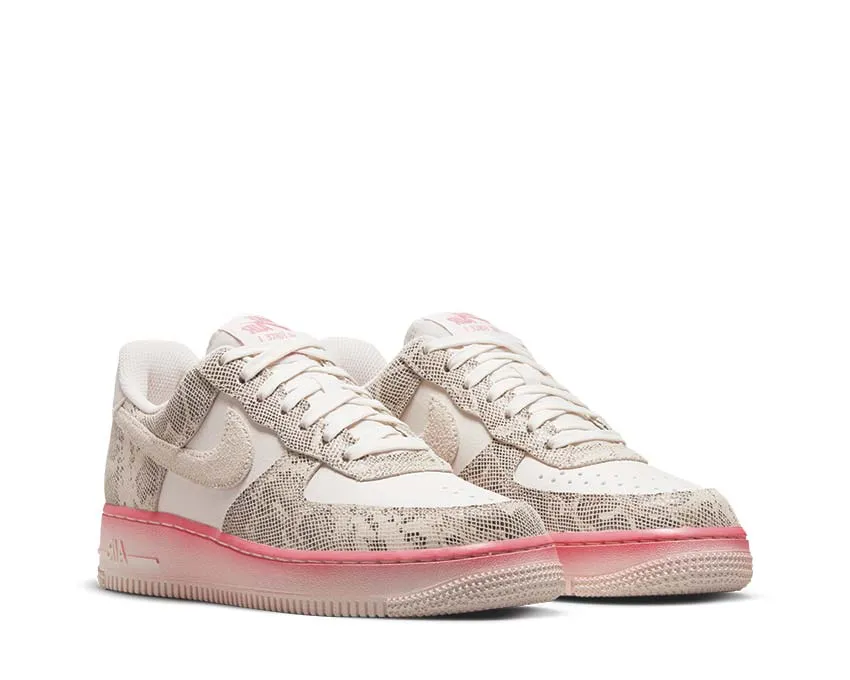 Nike Air Force 1 '07 LX