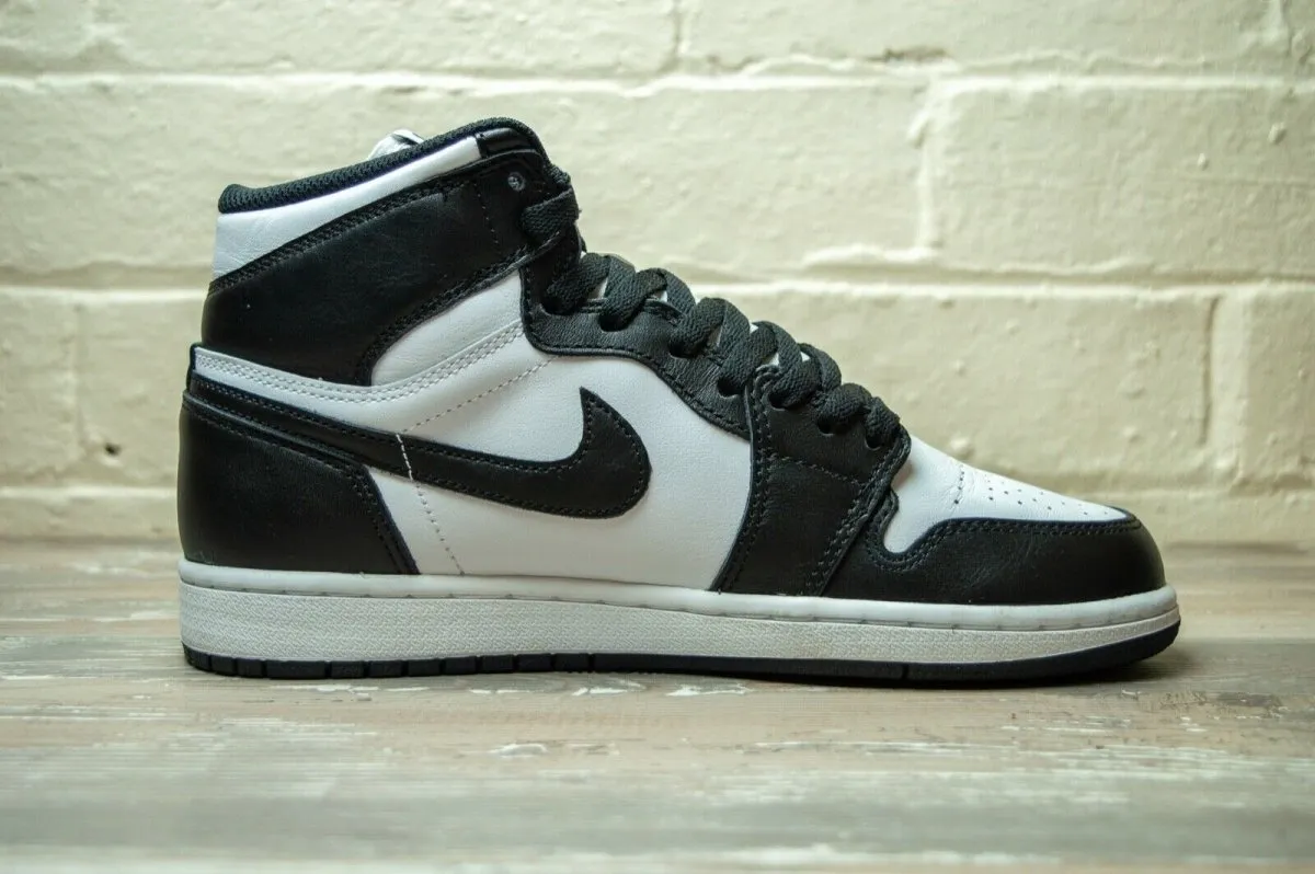 Nike Air Jordan 1 High Retro OG Black White 2014 555088 010