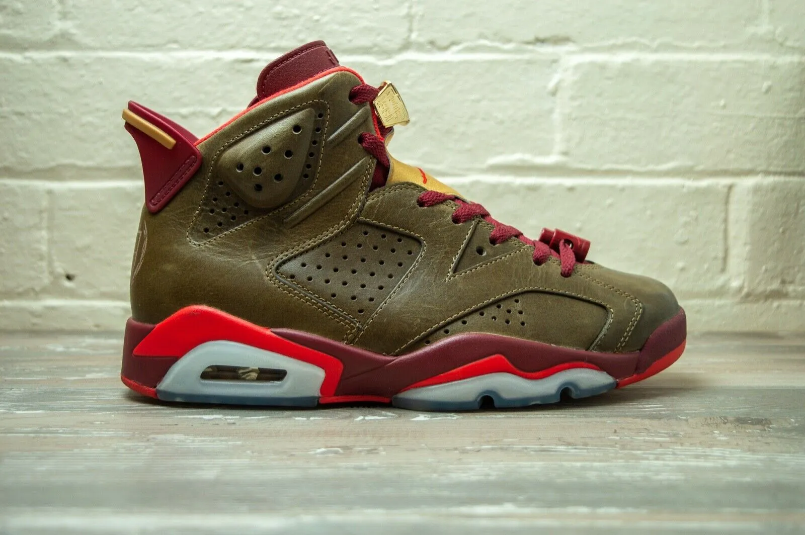 Nike Air Jordan 6 Cigar 384664 250