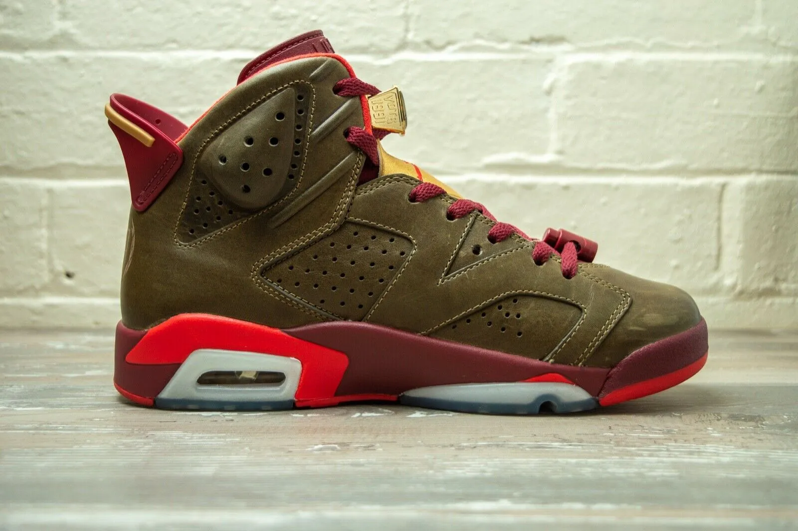 Nike Air Jordan 6 Cigar 384664 250