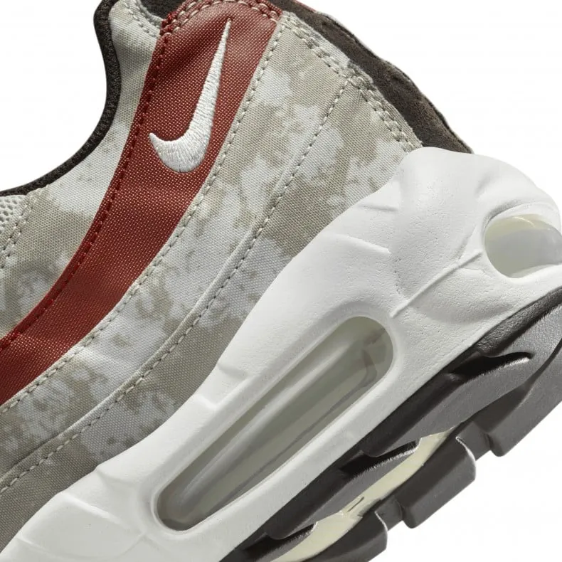 Nike Air Max 95 SE 'Social FC' (Light Bone/Summit White-Khaki-Dune Red)