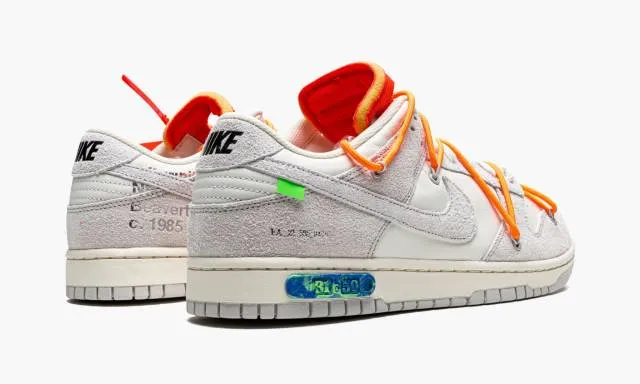 Nike dunk low off-white 