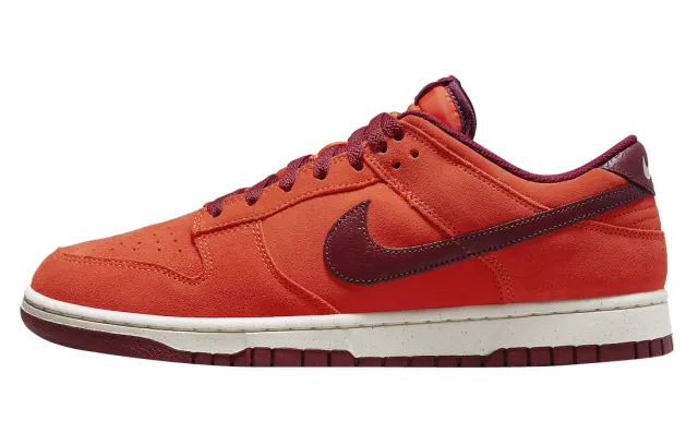 Nike dunk low orange suede