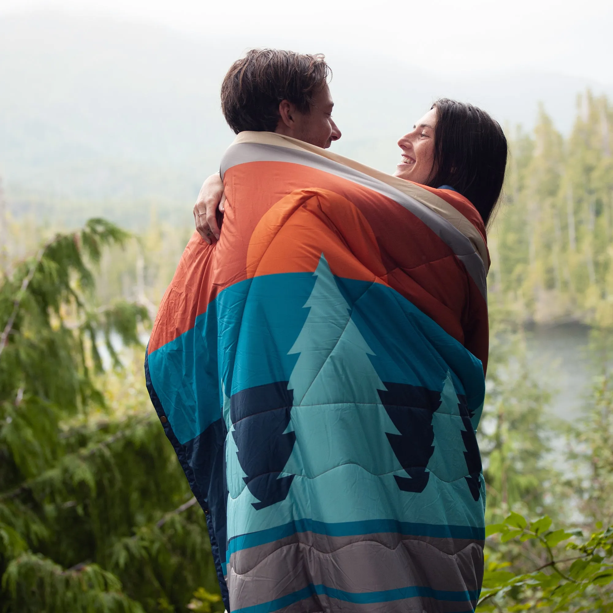 Nomadic Recycled Sherpa Blanket - Turquoise/ Rust