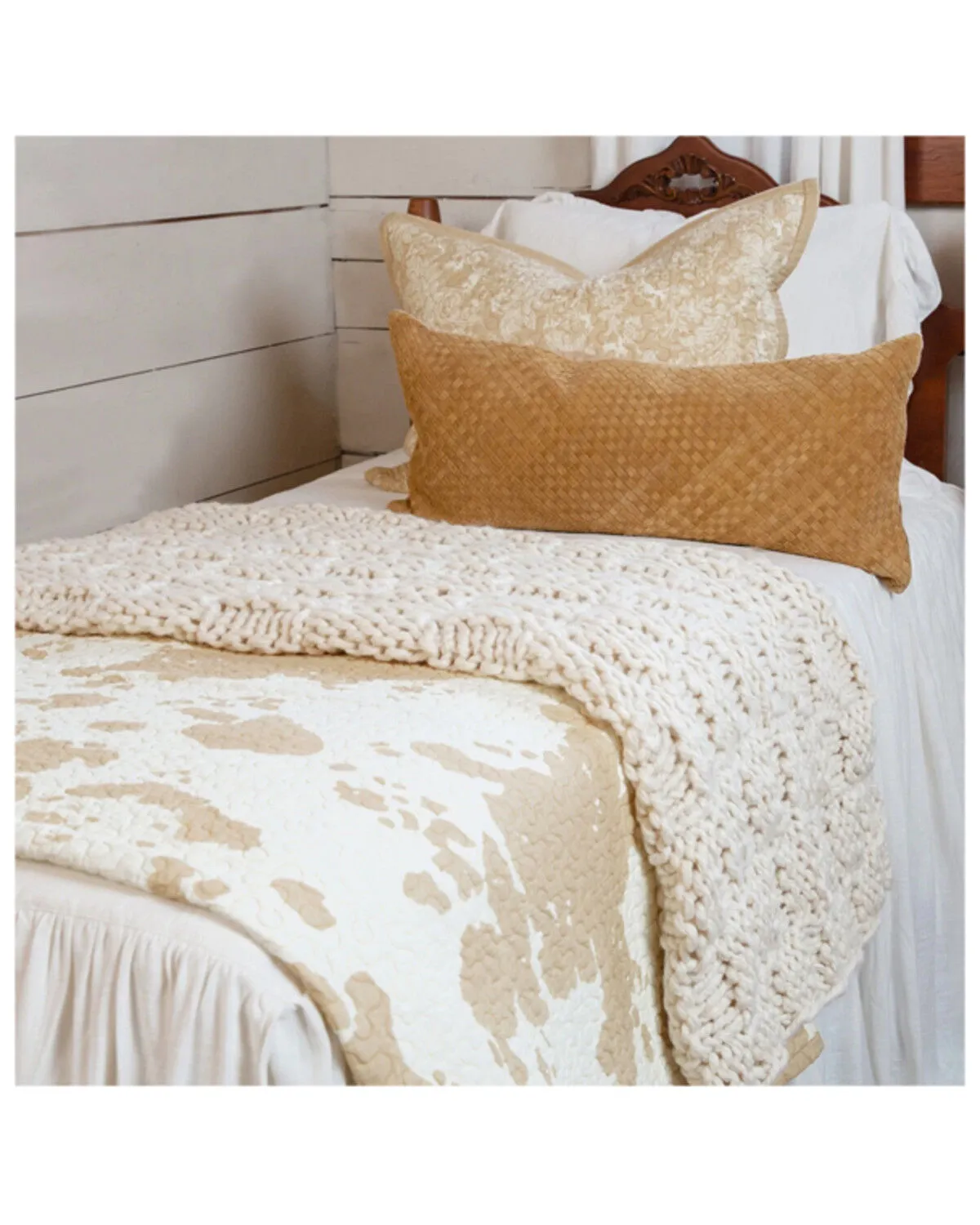 Product Name:  HiEnd Accents Elsa Light Tan Cowhide Reversible 3-Piece King Quilt Set