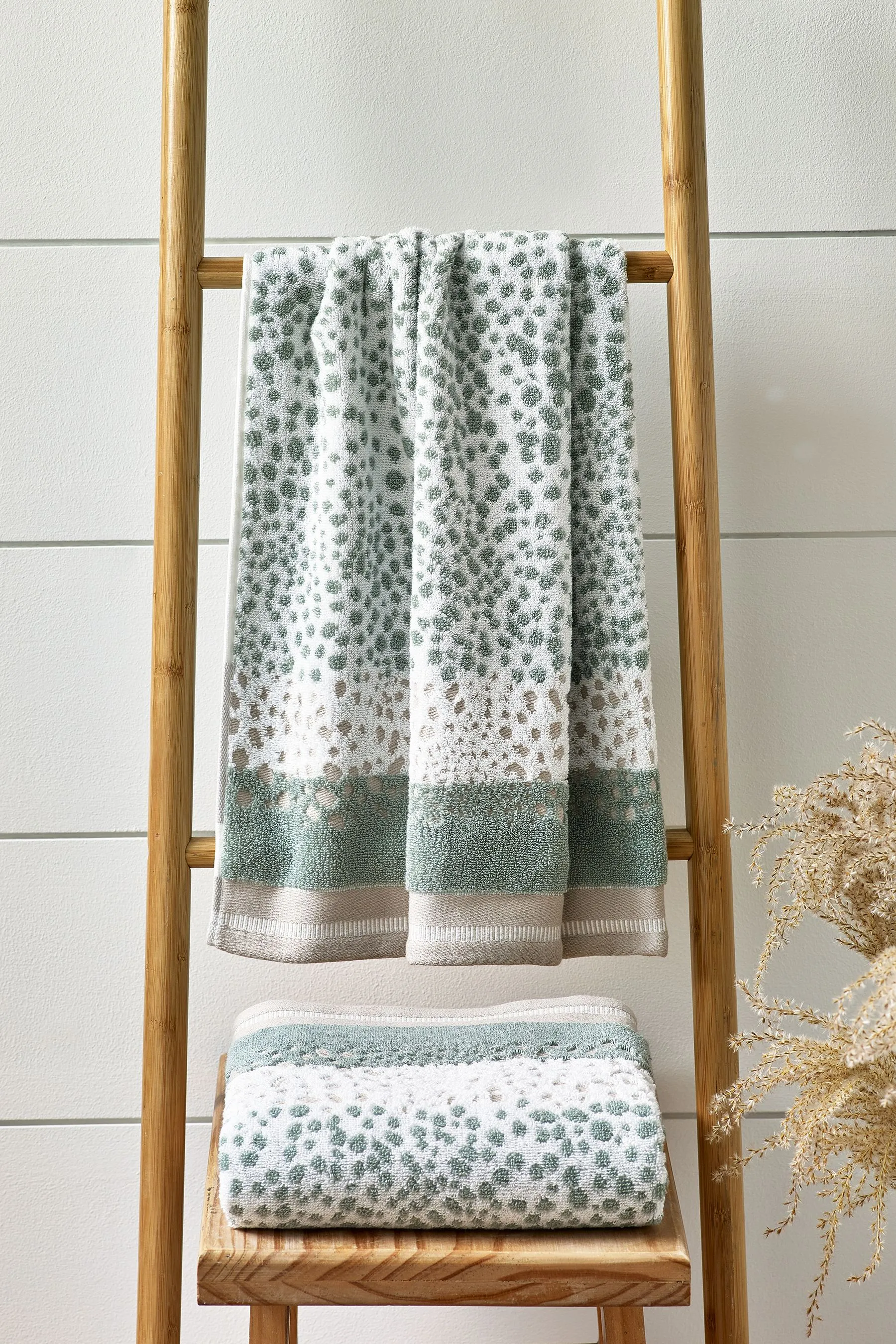 Sage Green Set of 2 Hand Polka Dot Towels