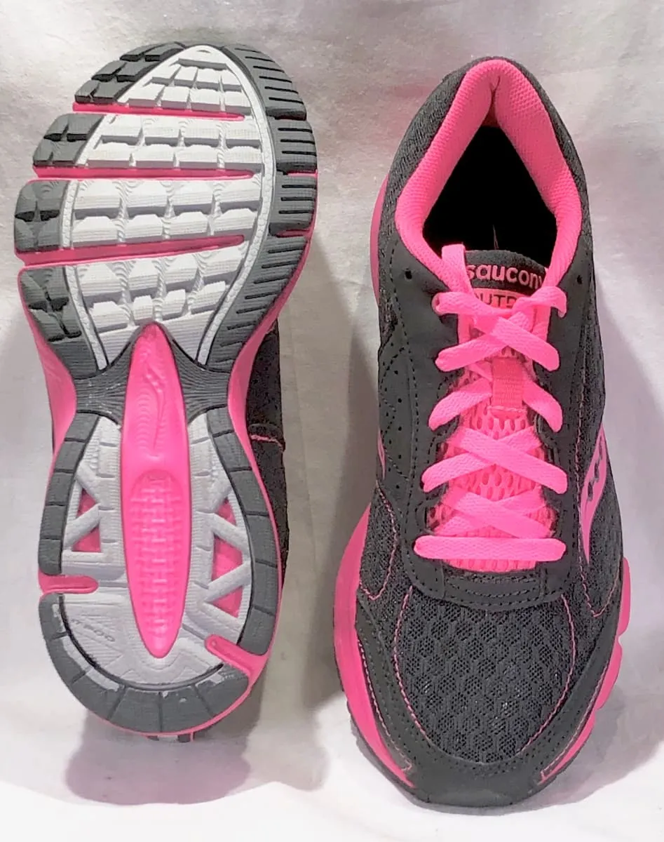 SAUCONY Women's Grid  OutDuel Running Shoe - Preowned