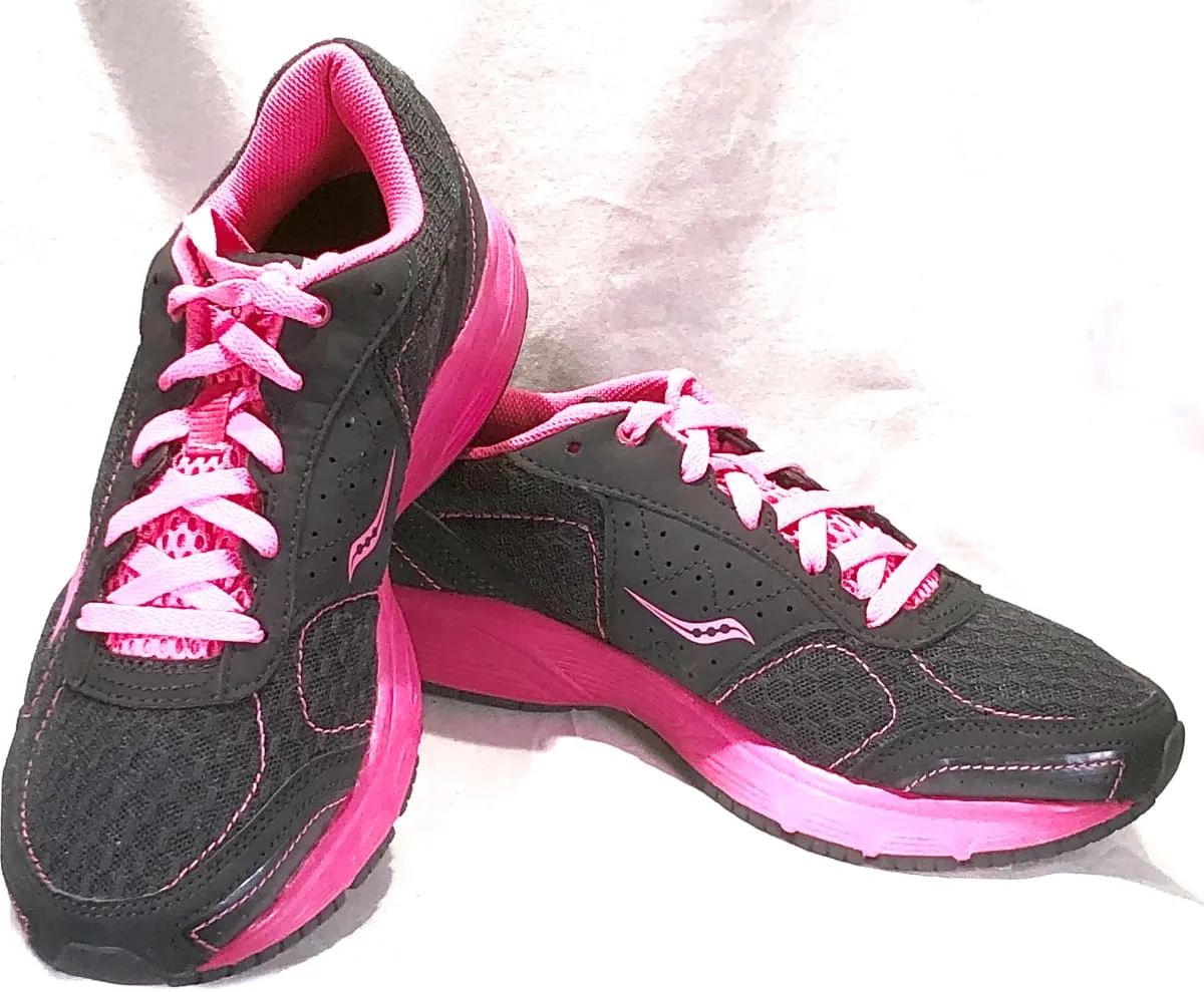 SAUCONY Women's Grid  OutDuel Running Shoe - Preowned