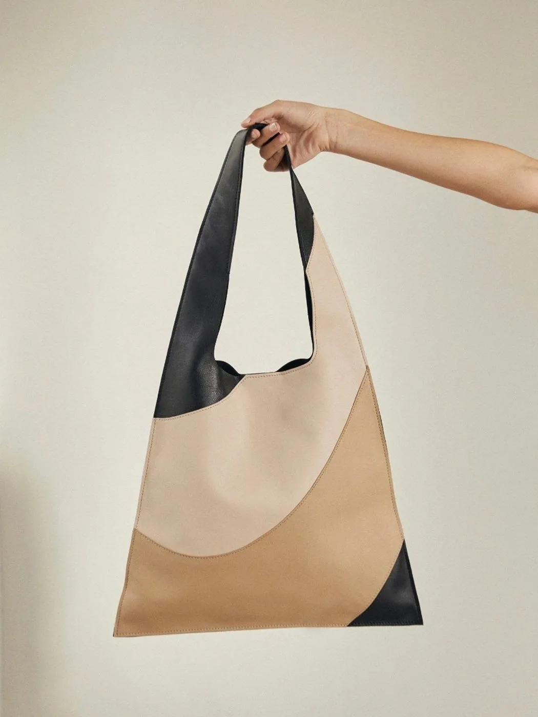 The L Kaleidoscope Tote - BEIGE/BLACK