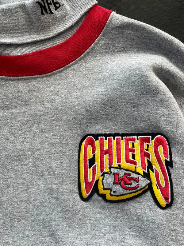 WESTSIDE STOREY VINTAGE | VINTAGE 90S MAJESTIC TURTLENECK EMBROIDERED KC CHIEFS SWEATSHIRT - GREY